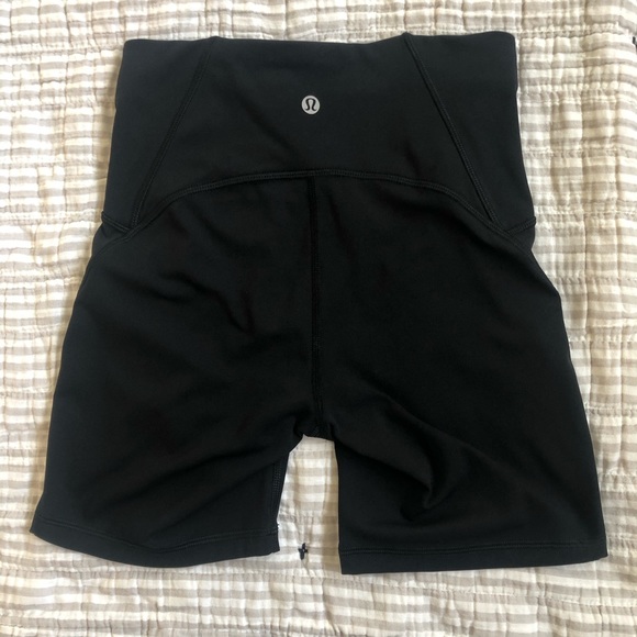 SOLD.   Lululemon Train Times Short 6” - Picture 7 of 10